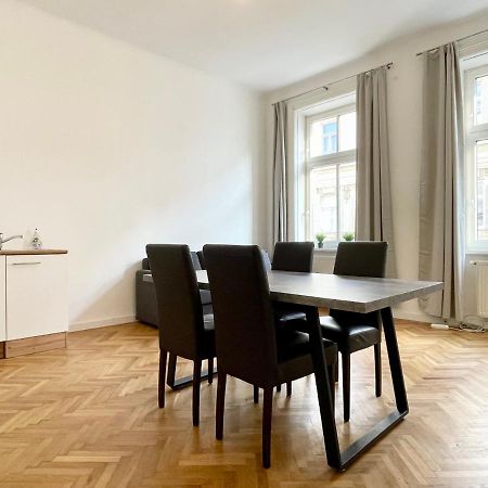 Premium Residence At Famous Vienna Kutschkermarkt ภายนอก รูปภาพ
