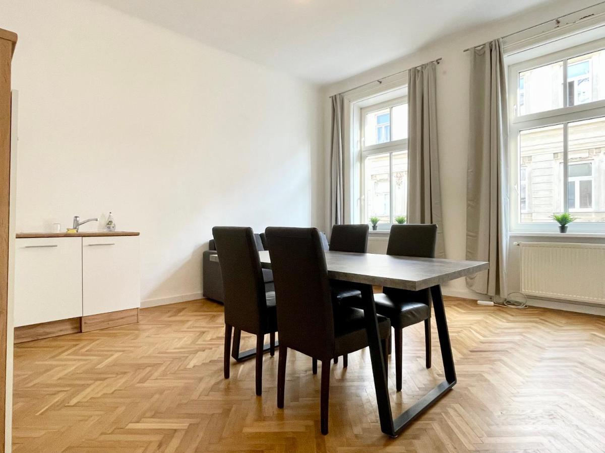 Premium Residence At Famous Vienna Kutschkermarkt ภายนอก รูปภาพ