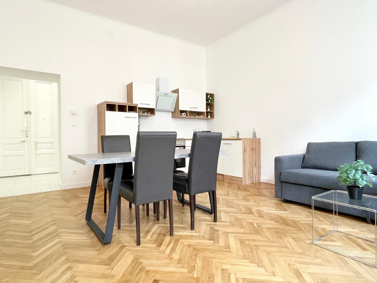Premium Residence At Famous Vienna Kutschkermarkt ภายนอก รูปภาพ