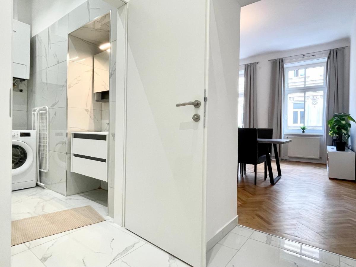 Premium Residence At Famous Vienna Kutschkermarkt ภายนอก รูปภาพ